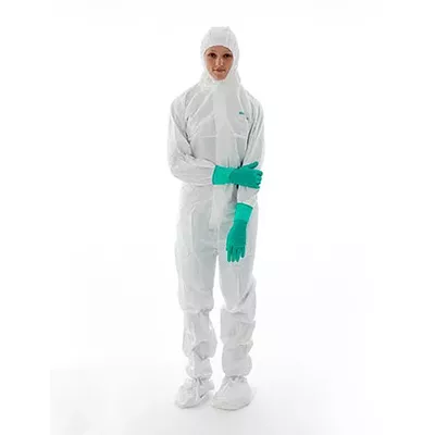 סרבל סטרילי עם הוד ומגפיים BioClean